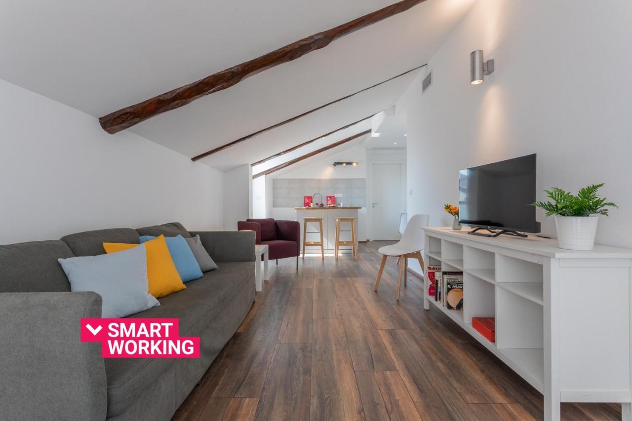 Apartamento Mansarda Svizzera By Wonderful Italy Turín Exterior foto